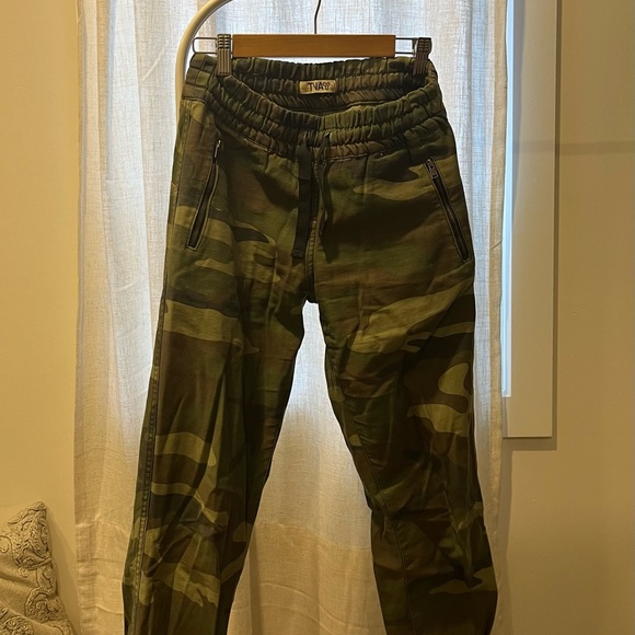 Aritzia TNA alix joggers - Picture 3 of 5